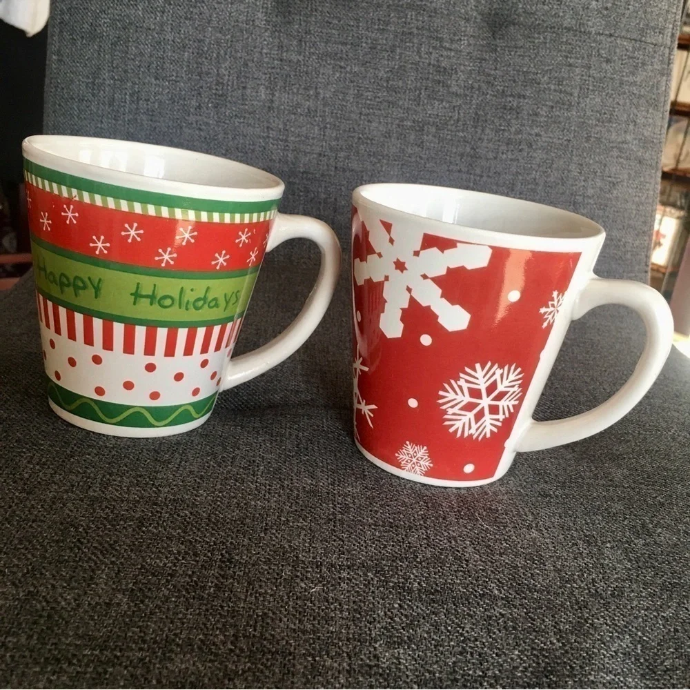 Set/2 Coffee Mugs - Snowflakes, Happy Holidays, Red, Green, 12 oz
